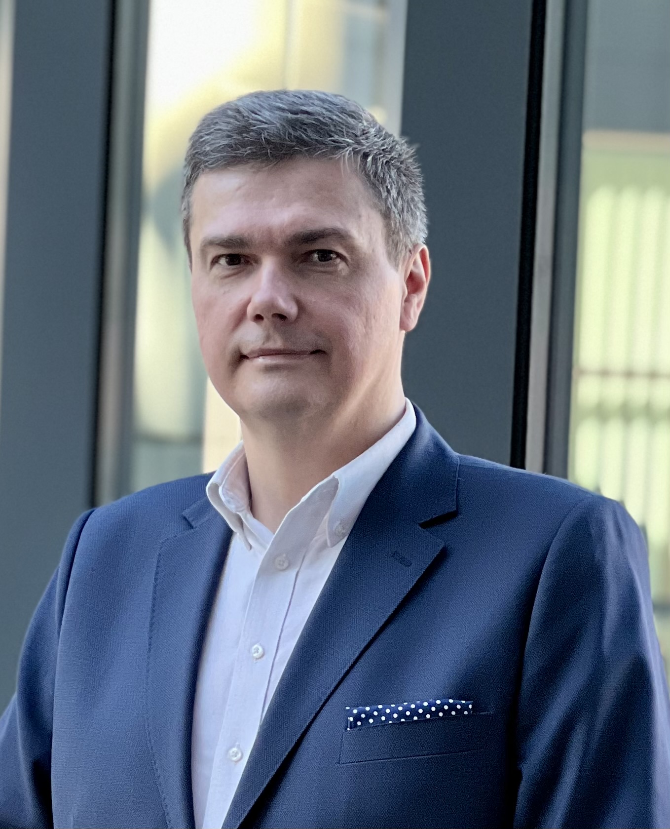 prof. dr hab. Tomasz Puzyn